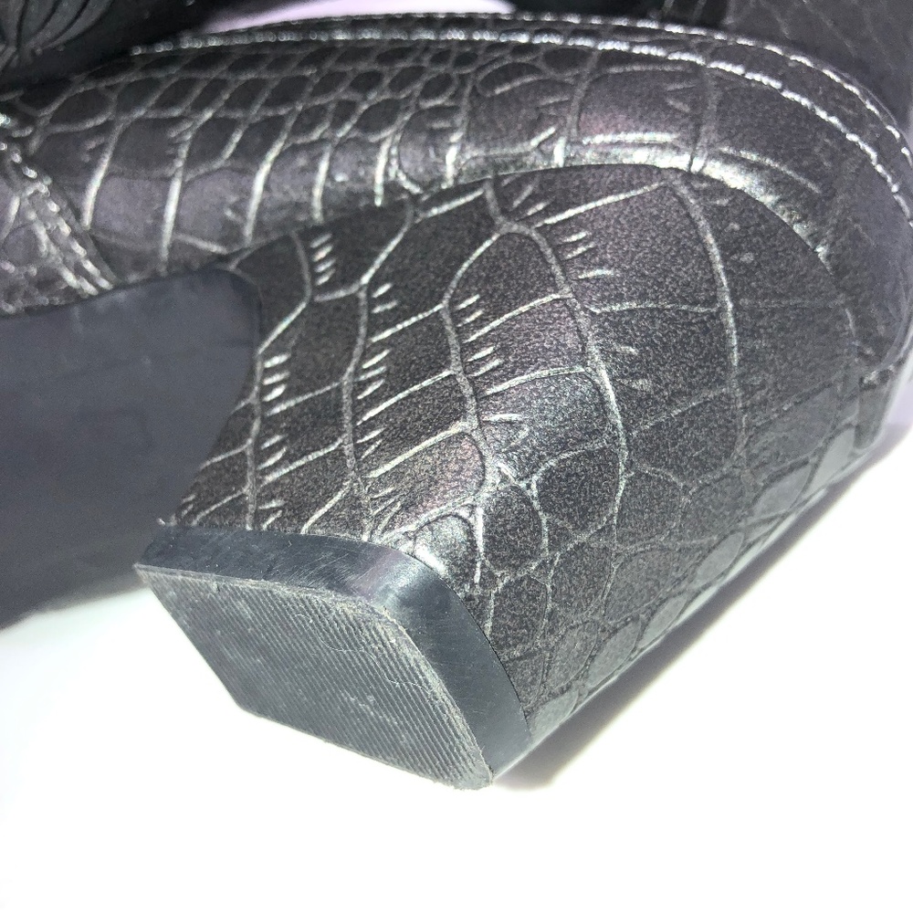 RIALTO Comfort Vette Croc Embossed Faux Leather Mules-7W - Picture 9 of 16